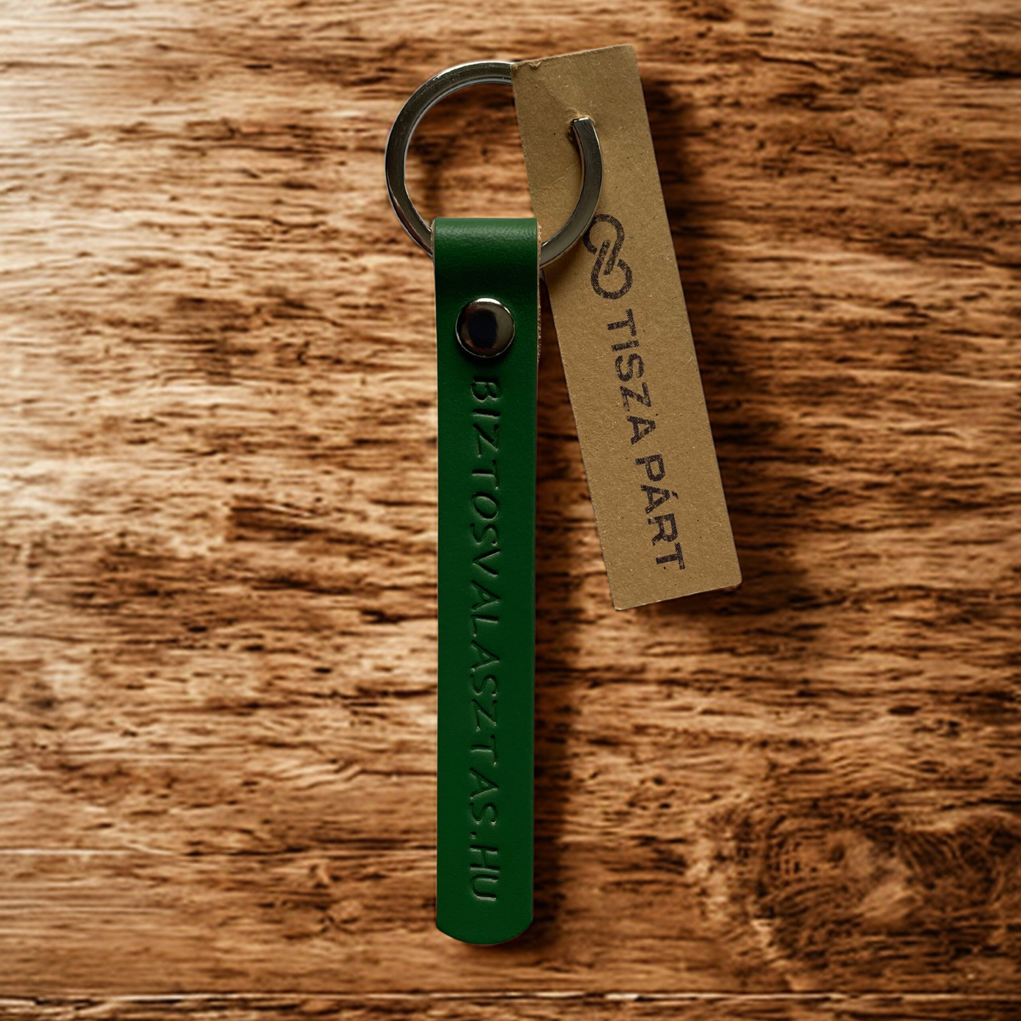 TISZA bőr kulcstartó - Biztos választás