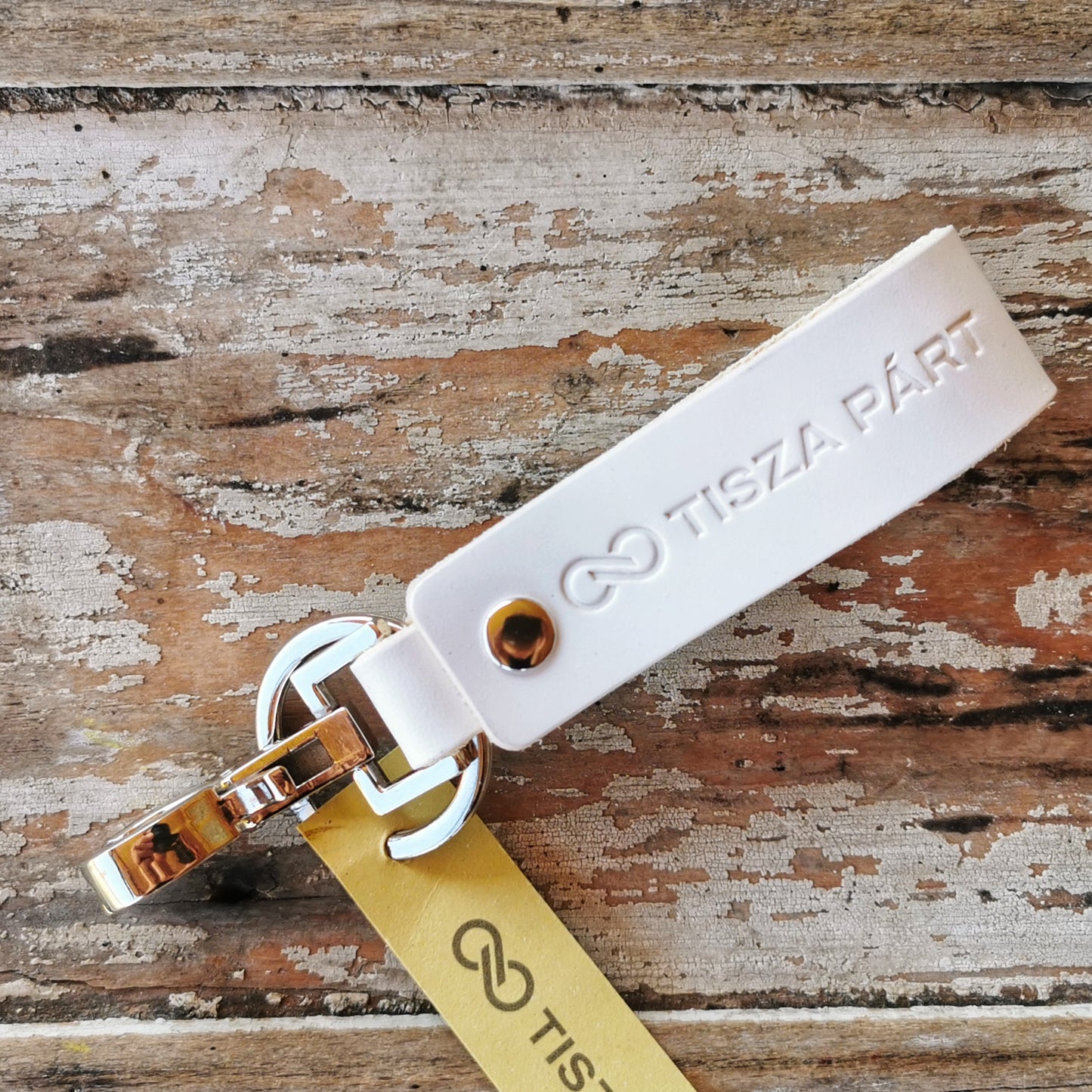 TISZA bőr kulcstartó - Logo