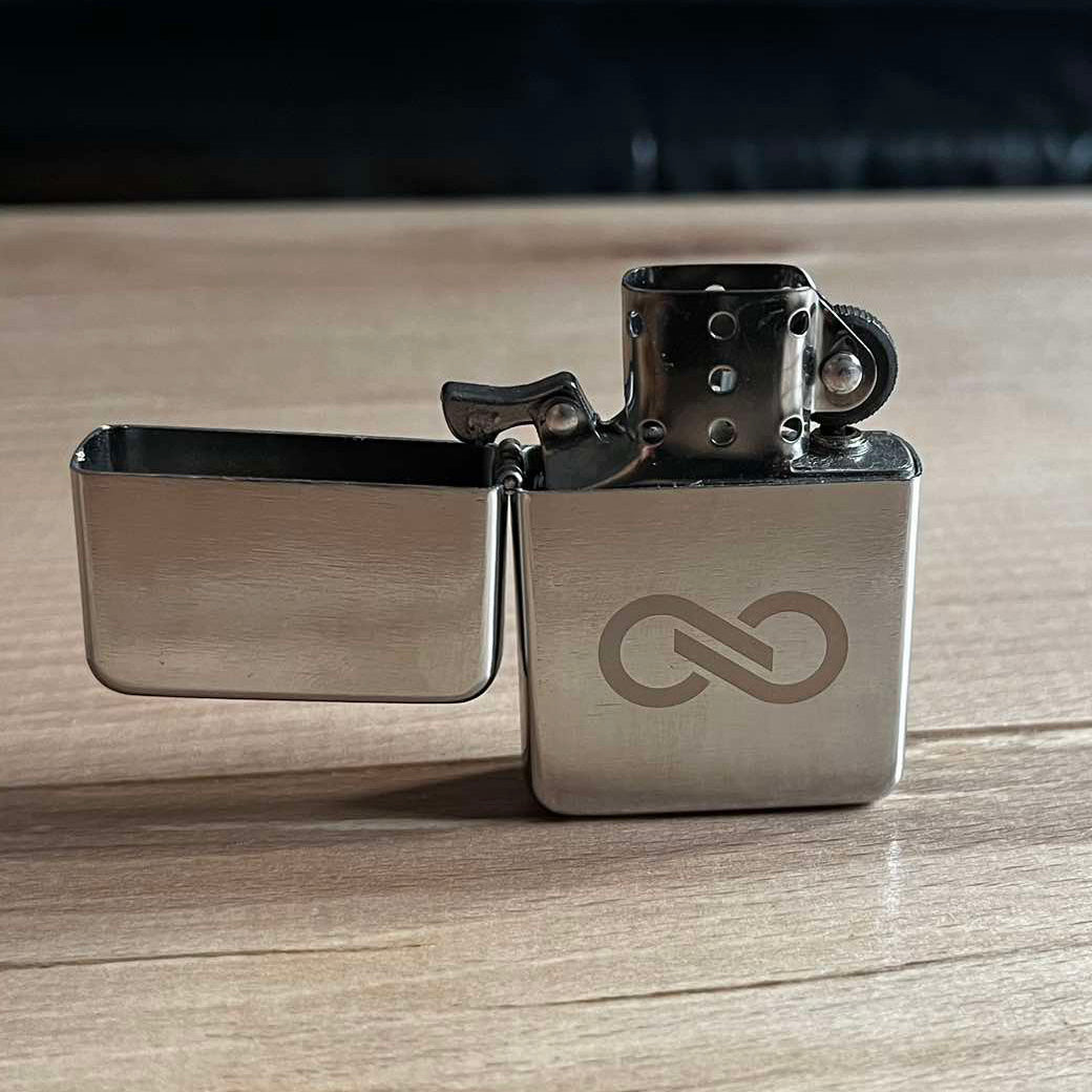 TISZA öngyújtó - Szimbólum