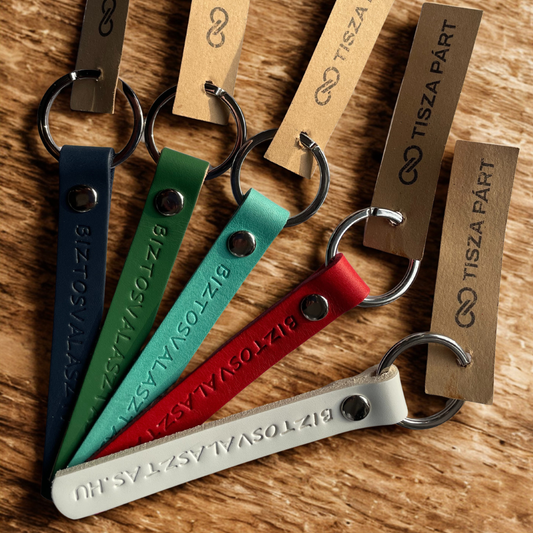 TISZA bőr kulcstartó - Biztos választás